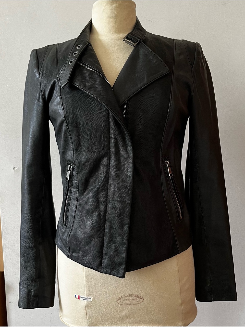 Andrew Marc pre-loved leather Jacket very good.